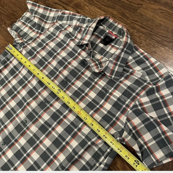 The North Face Button down short sleeve top Size Large - Picture 6 of 7